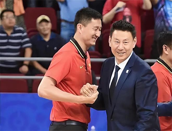 nba比赛押注正规网站李楠家庭近况：和妻子相爱30年儿子比他高21公分却有两大隐(图18)