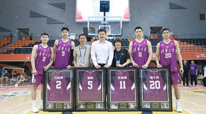 nba比赛押注平台邹阳：从16岁天才少年到CBA月最佳星锐(图5)