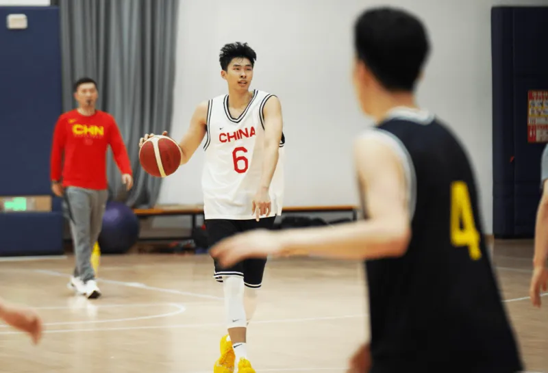 nba比赛押注正规网站流言板]中国篮球之队祝邹阳生日快乐：扶摇直上九万里(图1)